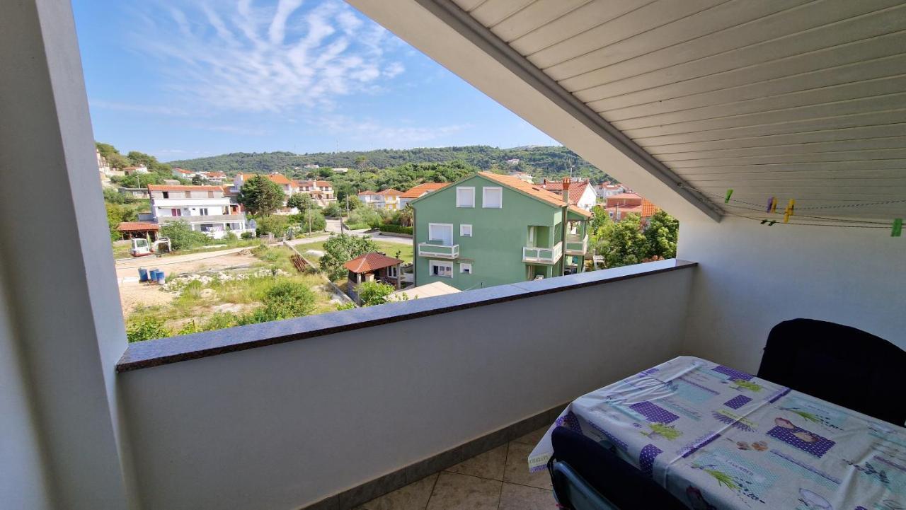 Ferienwohnung Haus Anica Rab Town Exterior foto