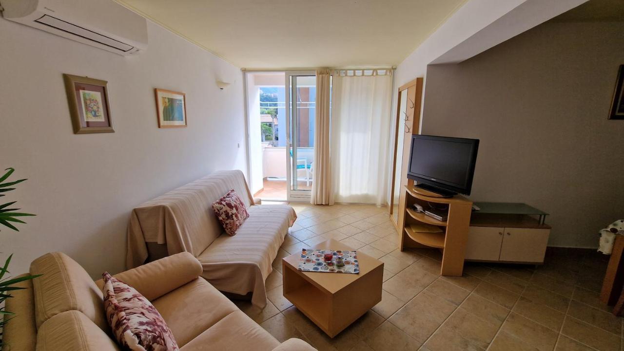 Ferienwohnung Haus Anica Rab Town Exterior foto