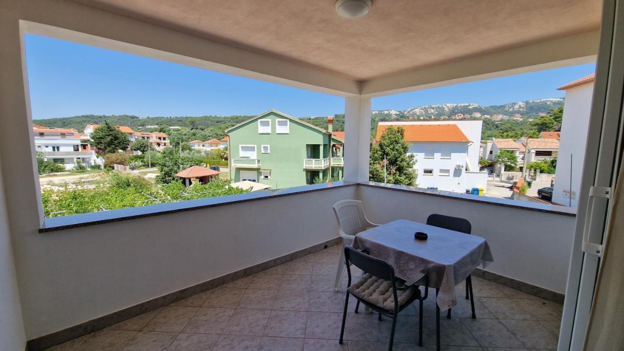 Ferienwohnung Haus Anica Rab Town Exterior foto